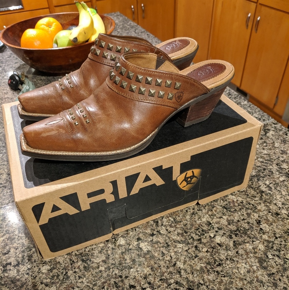 Ariat Cowgirl Dixie Mules - Women's 8.5